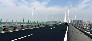 冷法拌合鋪裝型抗滑保護(hù)層為荊州長(zhǎng)江大橋“換新裝”